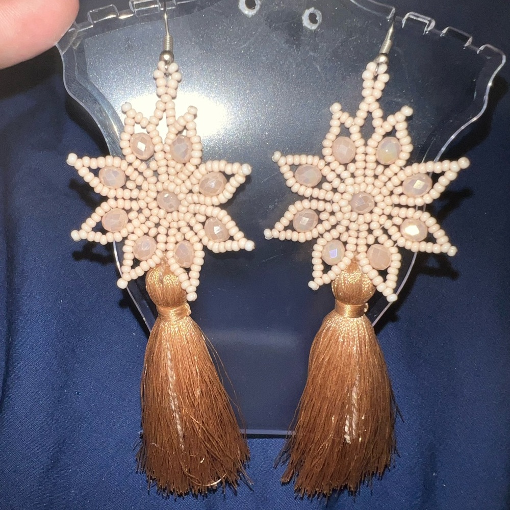 flower earrings with threads